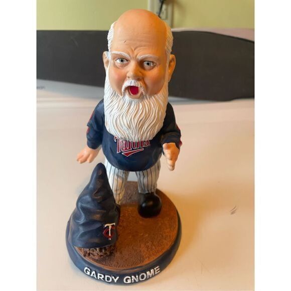MN Twins Ron Gardenhire Gnome Statue - Picture 1 of 3